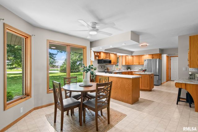 5640 IRON BRIDGE Road, Chatham, IL 62629