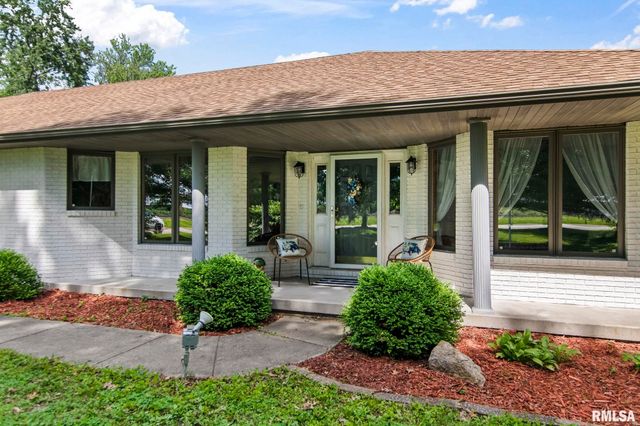 5640 IRON BRIDGE Road, Chatham, IL 62629