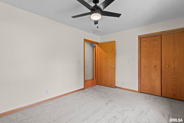 5640 IRON BRIDGE Road, Chatham, IL 62629
