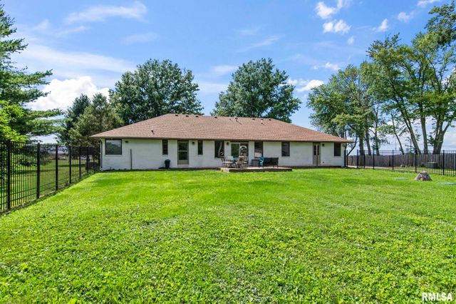 5640 IRON BRIDGE Road, Chatham, IL 62629