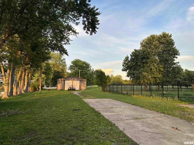 5640 IRON BRIDGE Road, Chatham, IL 62629