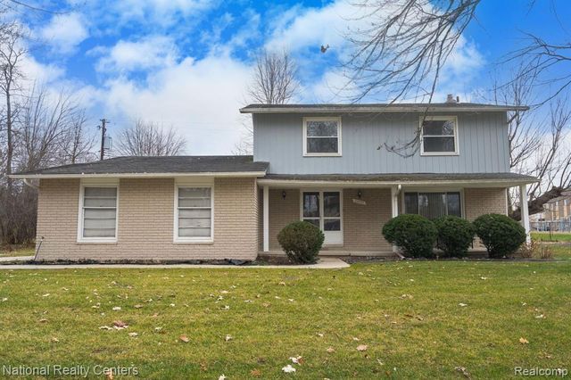 29330 Pinetree Drive, Southfield, MI 48076