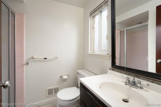 29330 Pinetree Drive, Southfield, MI 48076