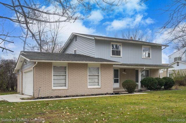 29330 Pinetree Drive, Southfield, MI 48076