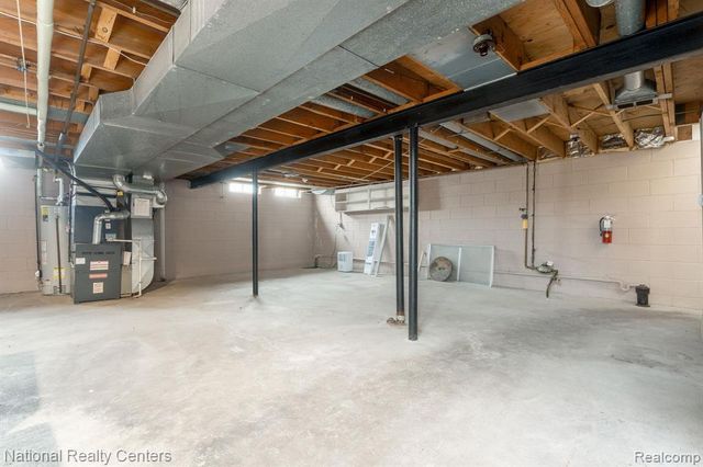 29330 Pinetree Drive, Southfield, MI 48076