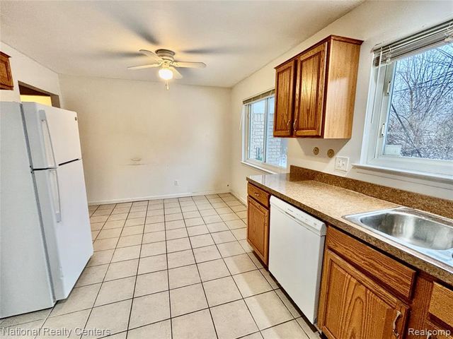 29330 Pinetree Drive, Southfield, MI 48076