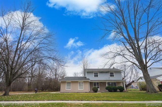 29330 Pinetree Drive, Southfield, MI 48076