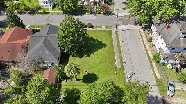 702 E 36th Street, Savannah, GA 31401