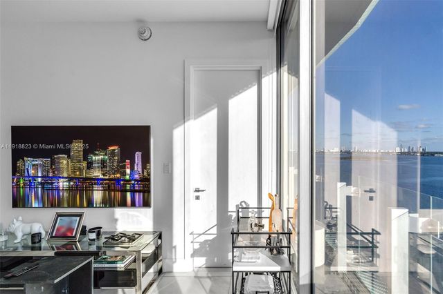 700 NE 26th Ter 1004, Miami, FL 33137