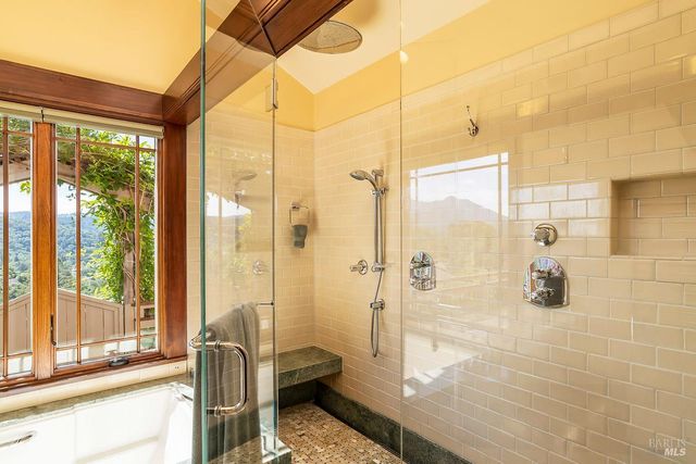 39 Tomahawk Dr, San Anselmo, CA 94960