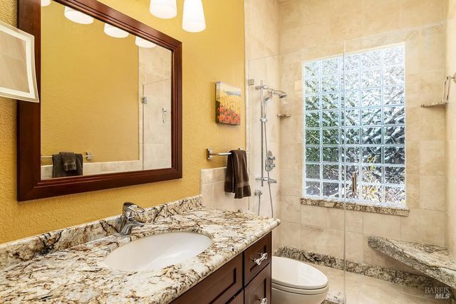 39 Tomahawk Dr, San Anselmo, CA 94960