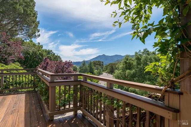 39 Tomahawk Dr, San Anselmo, CA 94960