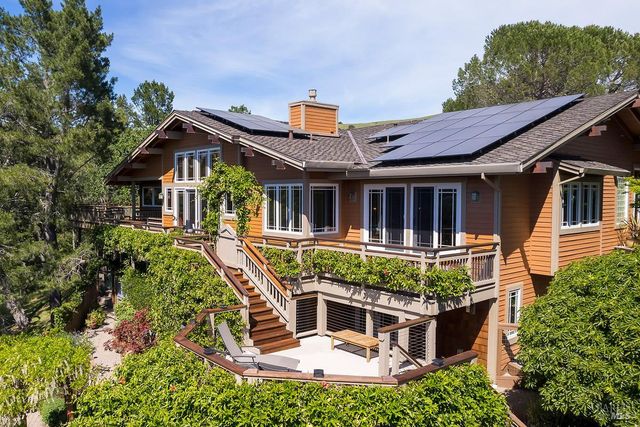 39 Tomahawk Dr, San Anselmo, CA 94960