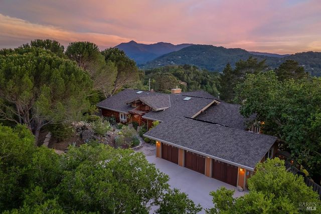 39 Tomahawk Dr, San Anselmo, CA 94960