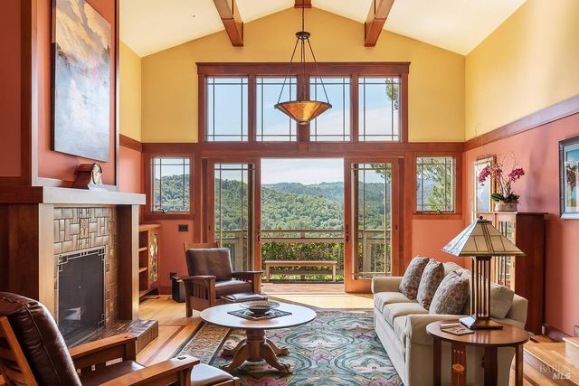 39 Tomahawk Dr, San Anselmo, CA 94960