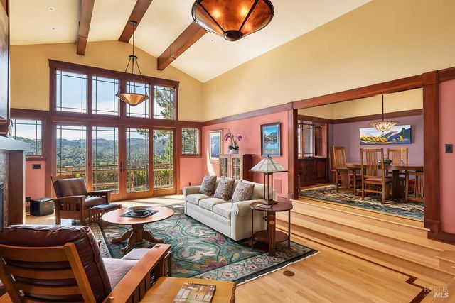 39 Tomahawk Dr, San Anselmo, CA 94960