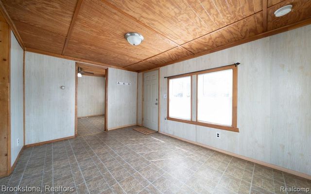 101 Tebeau Court, Auburn Hills, MI 48326