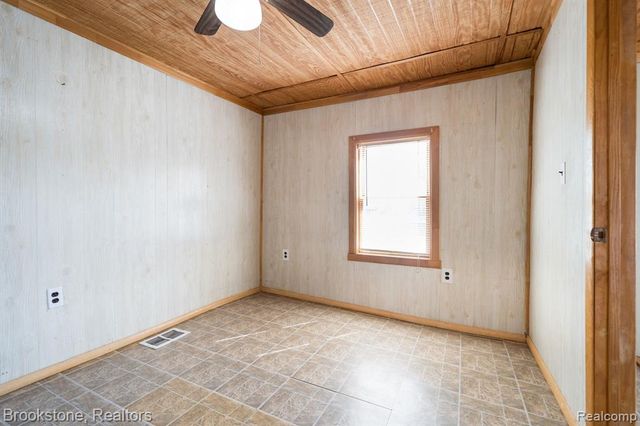 101 Tebeau Court, Auburn Hills, MI 48326