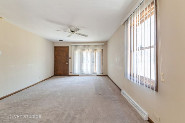 205 W 29th Place, South Chicago Heights, IL 60411