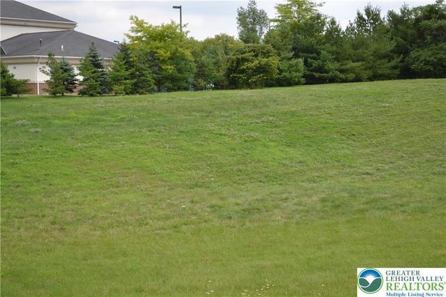 204 South Kathryn Street, Palmer Twp, PA 18045