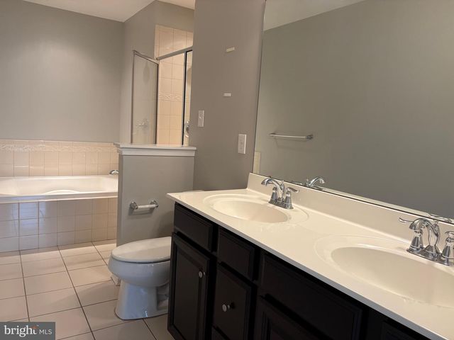88 SUNDANCE DR, Hamilton, NJ 08619