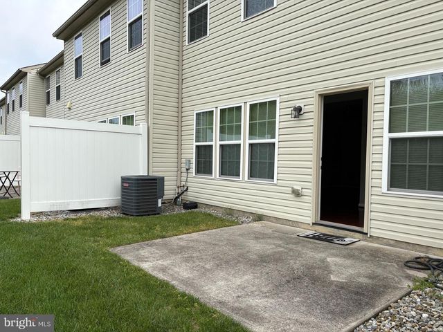 88 SUNDANCE DR, Hamilton, NJ 08619