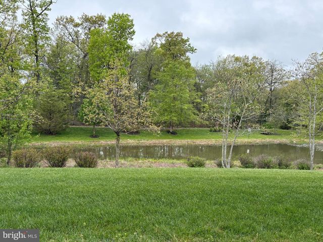 88 SUNDANCE DR, Hamilton, NJ 08619