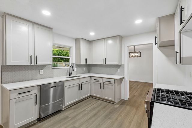 1440 Acapulco Drive, Dallas, TX 75232