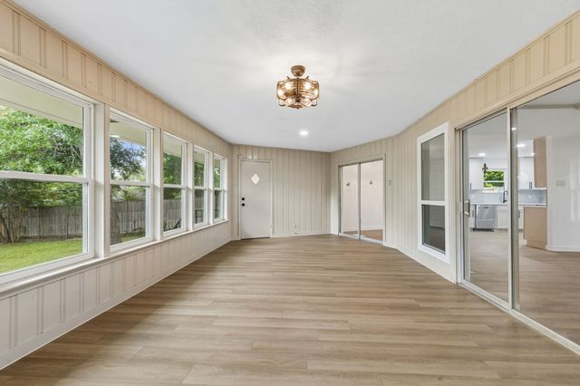 1440 Acapulco Drive, Dallas, TX 75232