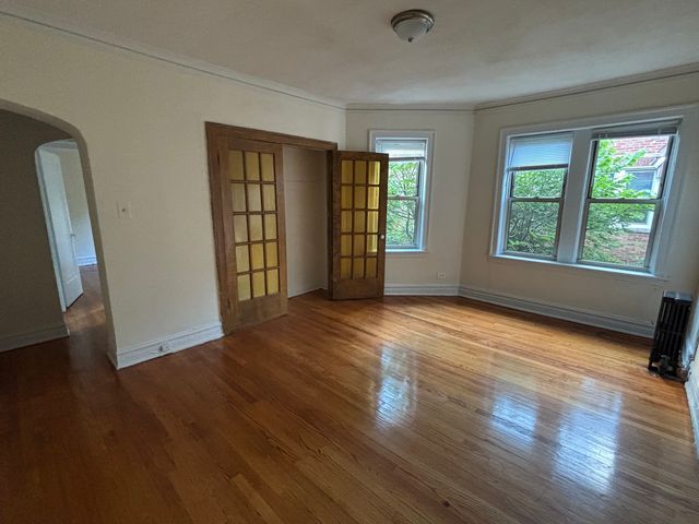 4951 N Whipple Street 3W, Chicago, IL 60625