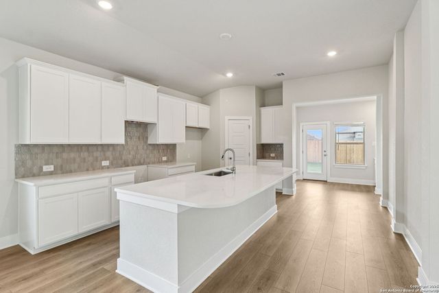 122 Barton Point, Cibolo, TX 78108