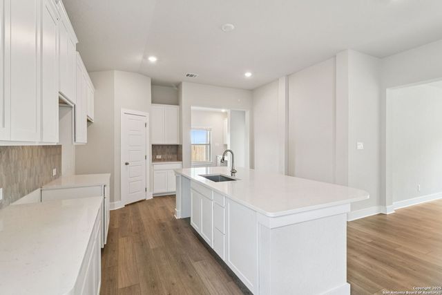 122 Barton Point, Cibolo, TX 78108