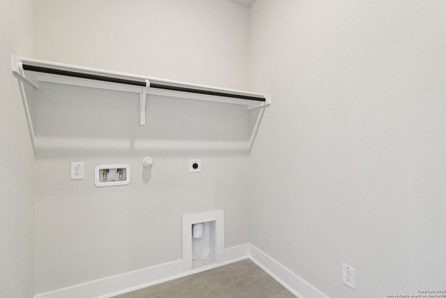 122 Barton Point, Cibolo, TX 78108