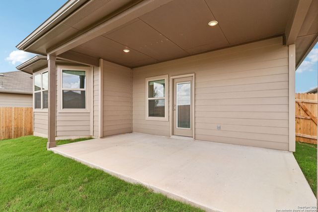 122 Barton Point, Cibolo, TX 78108