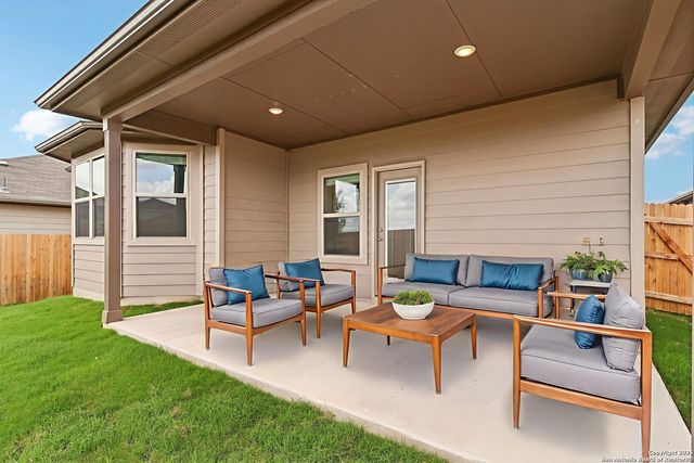 122 Barton Point, Cibolo, TX 78108