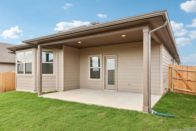 122 Barton Point, Cibolo, TX 78108