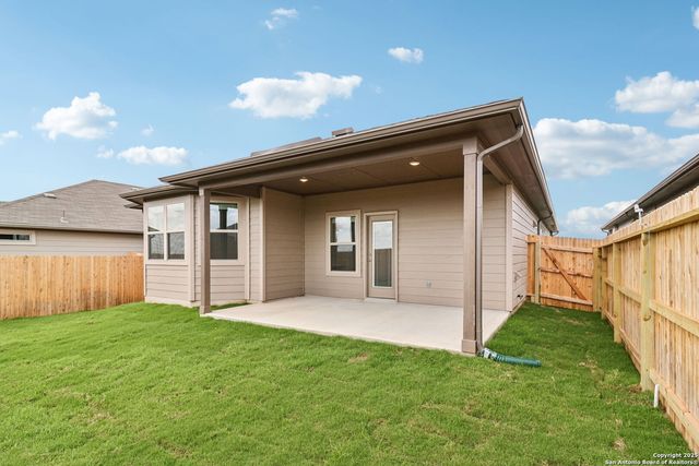 122 Barton Point, Cibolo, TX 78108