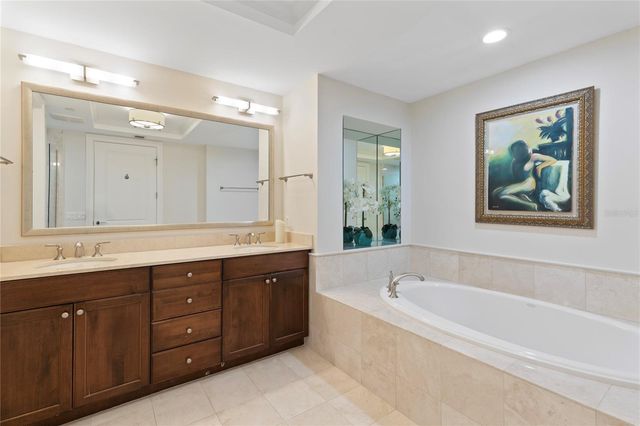 300 BEACH DRIVE NE 302, St Petersburg, FL 33701