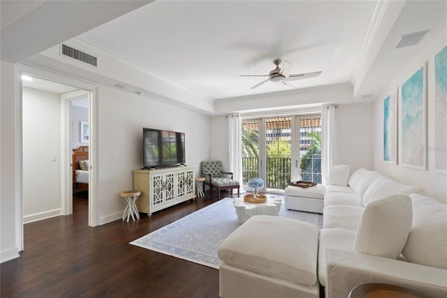 300 BEACH DRIVE NE 302, St Petersburg, FL 33701