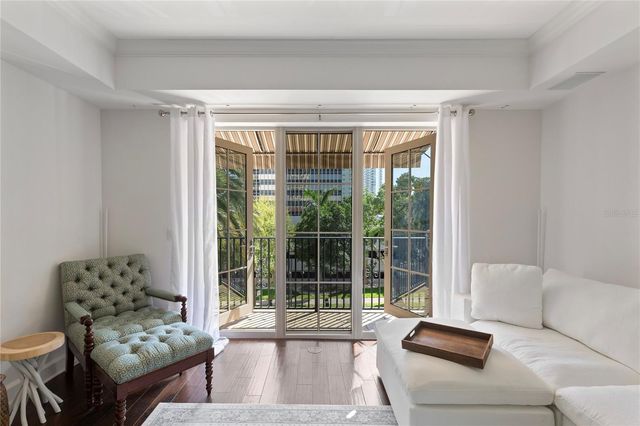 300 BEACH DRIVE NE 302, St Petersburg, FL 33701