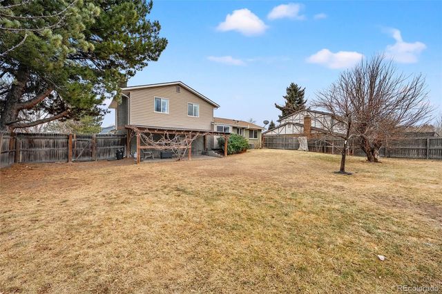 12398 W 70th Avenue, Arvada, CO 80004