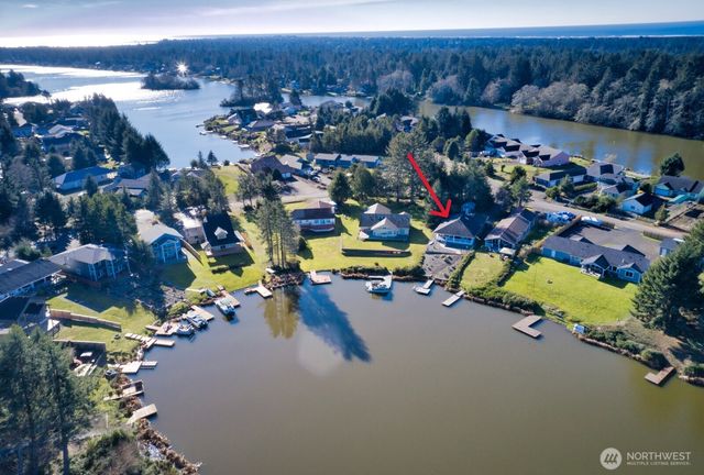 248 Chaparral Street SE, Ocean Shores, WA 98569