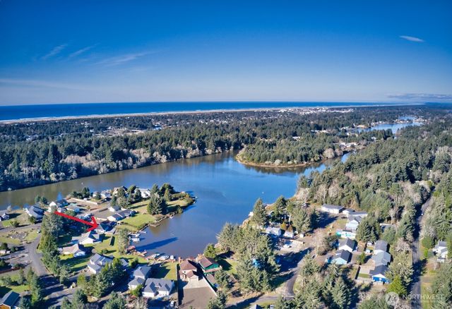 248 Chaparral Street SE, Ocean Shores, WA 98569