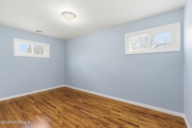 39 Blue Jay Drive, Toms River, NJ 08755