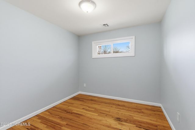 39 Blue Jay Drive, Toms River, NJ 08755