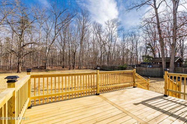 39 Blue Jay Drive, Toms River, NJ 08755