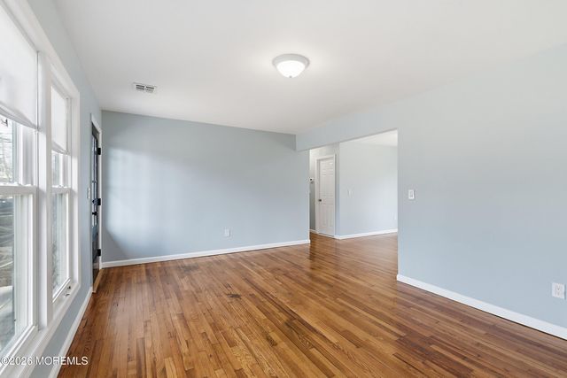 39 Blue Jay Drive, Toms River, NJ 08755