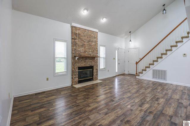 5200 Jewell Ln, Paducah, KY 42001
