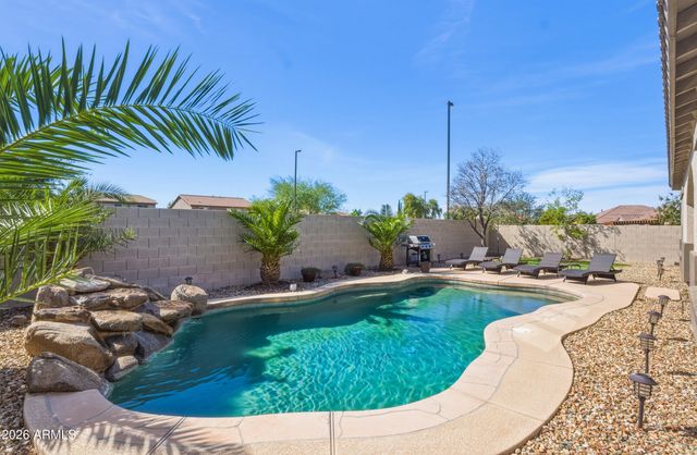 6729 S BANNING Street, Gilbert, AZ 85298