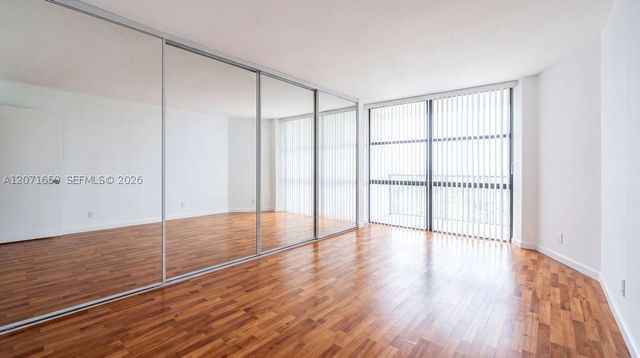 1000 Parkview Dr 511, Hallandale Beach, FL 33009